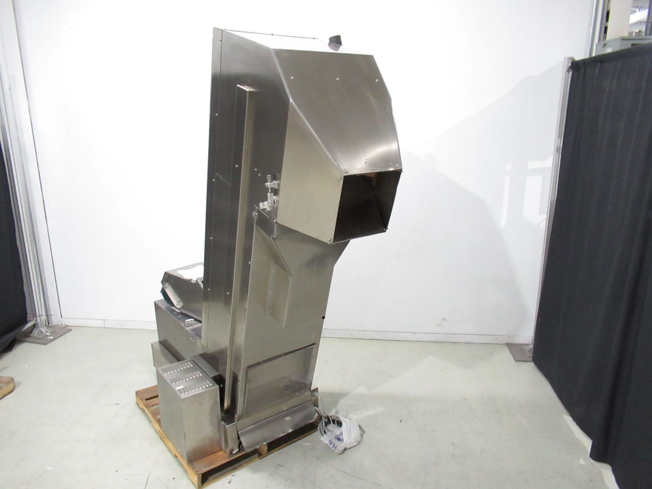 使用阿ZAF cap or pump elevator conveyor model E40