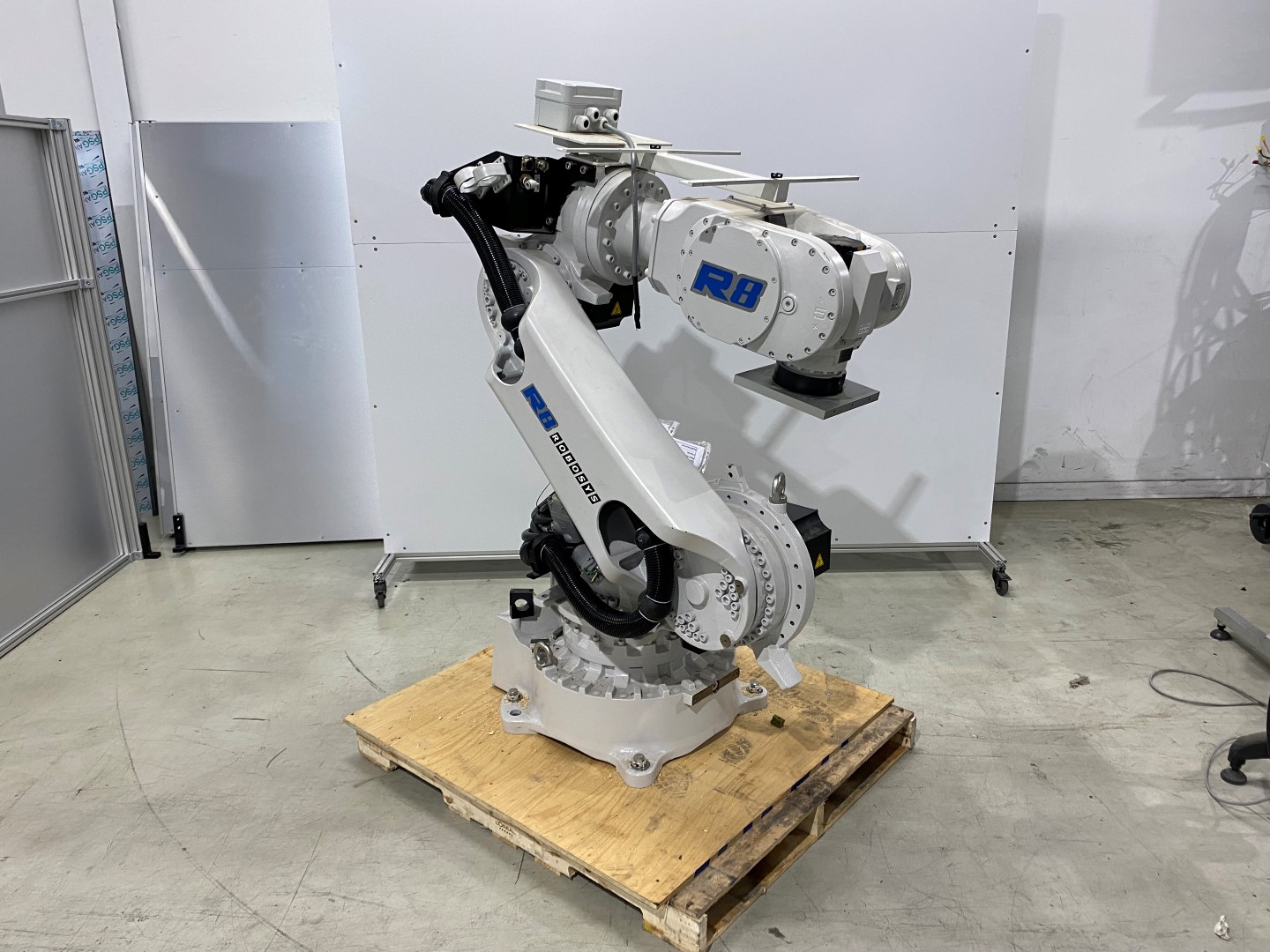 New Comau Robotics 5 axis robot model Smart 5 NJ 130-2.05